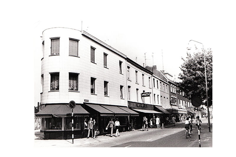 Hoedenwinkel met paraplu's en handschoenen